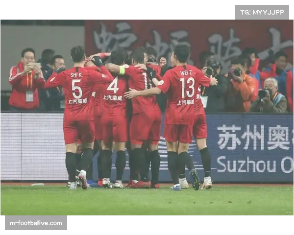 边路进攻重要性显著提升 边路突破和传中成打破僵局重要手段 边路进攻重要性显著提升 边路突破和传中成打破僵局重要手段